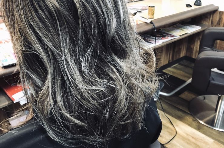 ハイブリッドグレイカラー																																																	